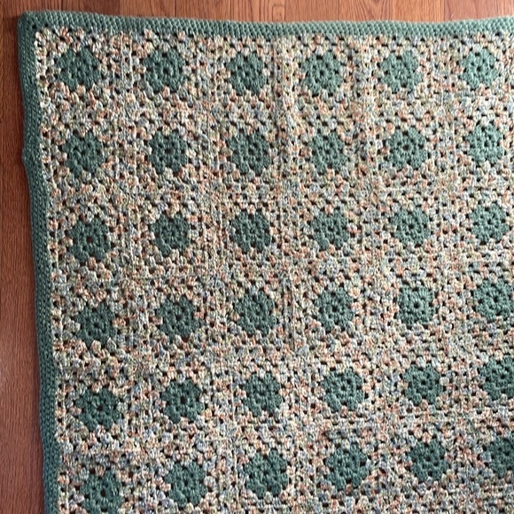 Granny Square Throw Baby Afghan - Picture 5 of 8